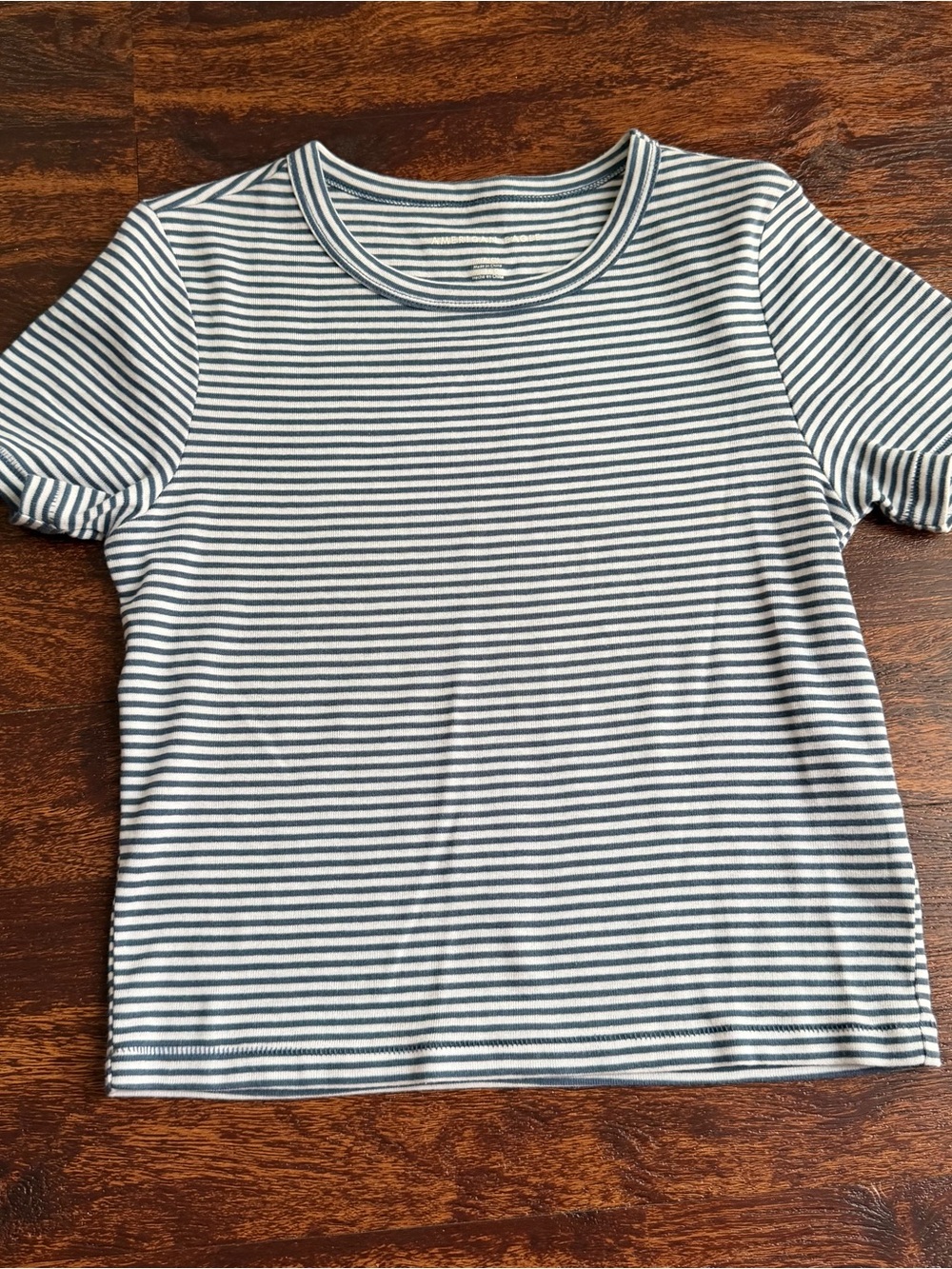 American Eagle Navy Blue & White Striped Short Sleeve T-Shirt Size S
